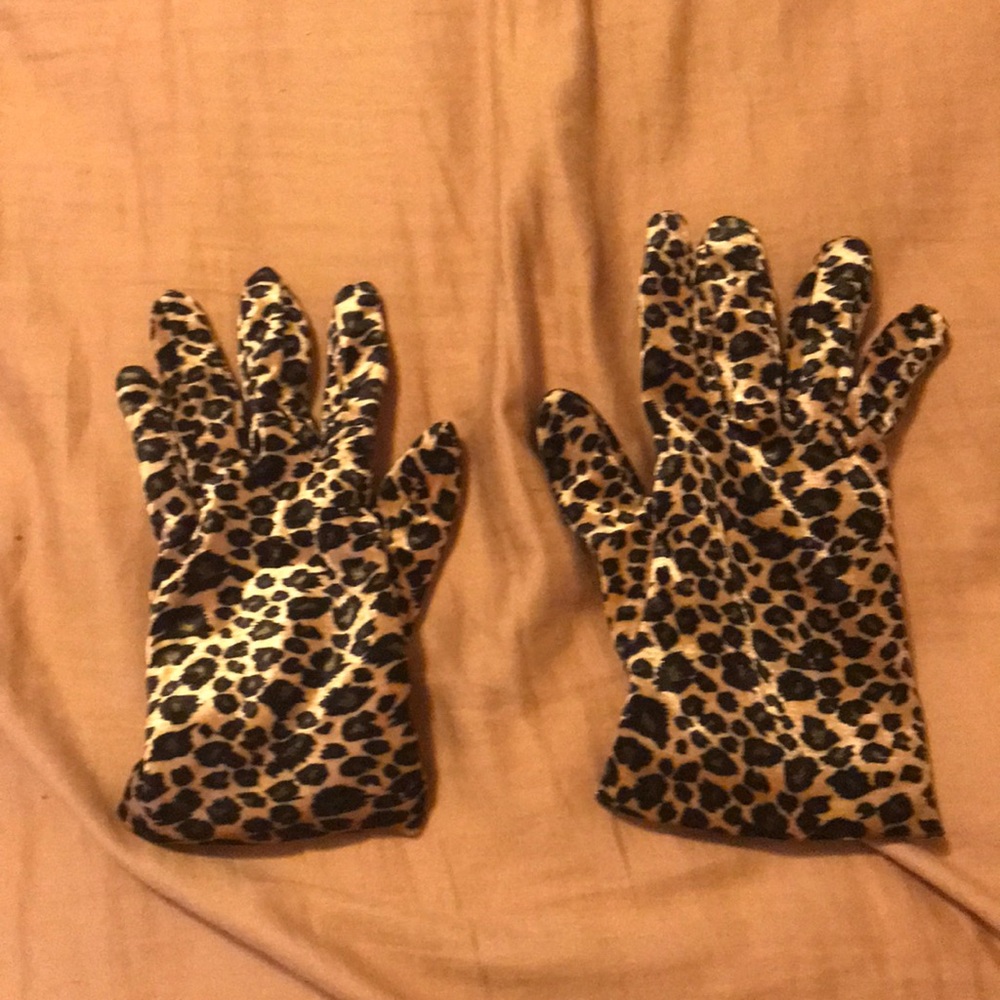 Gloves